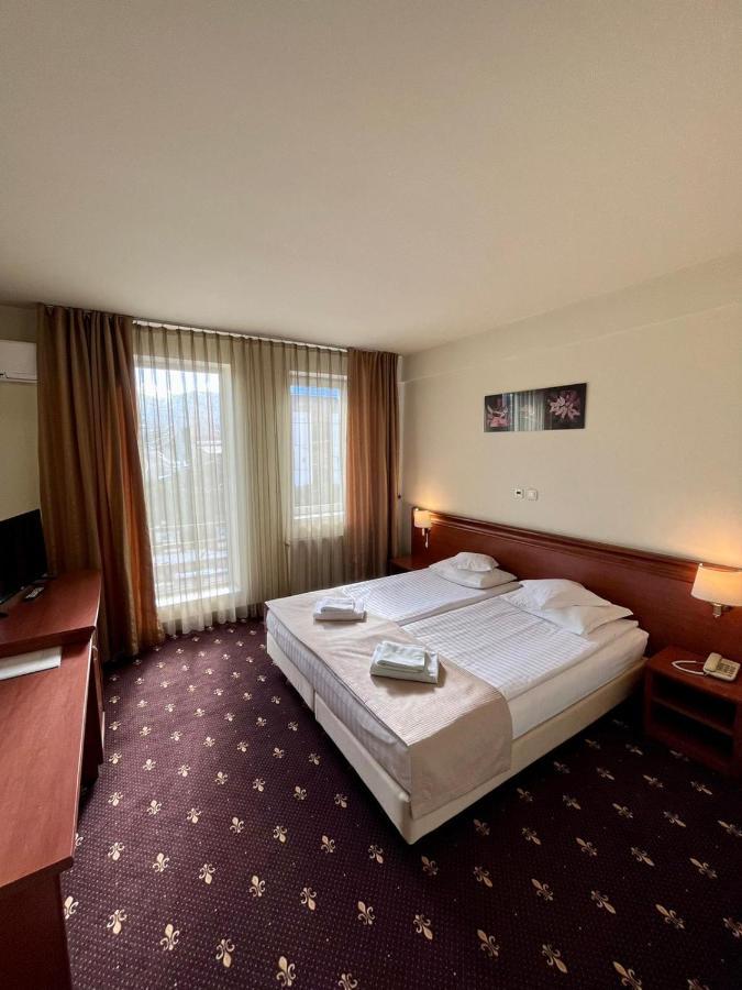 Hotel Seven Cluj-Napoca Exterior foto
